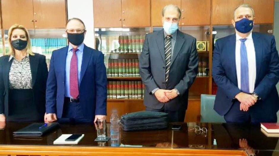 Τα μέλη της επιτροπής έρευνας σφαγείων της Κύπρου ορκίστηκαν ενώπιον του Γενικού Εισαγγελέα