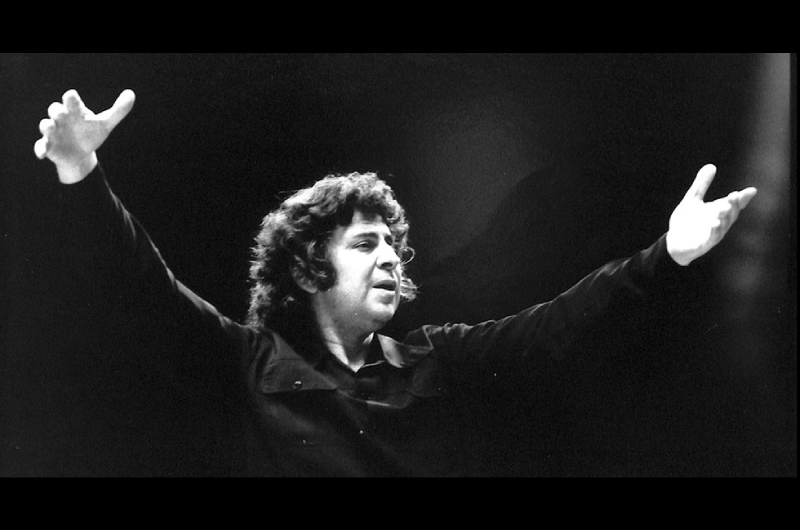 mikis-theodorakis
