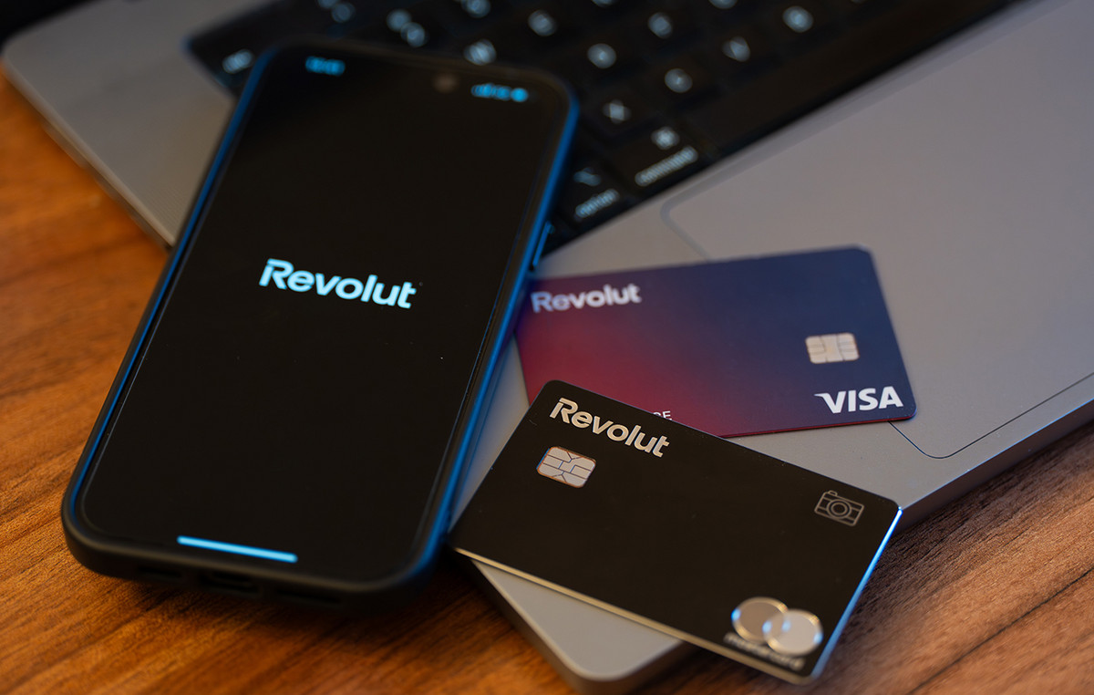 Ένα πρόβλημα παρέλυσε τη Revolut – Η Google αναφέρεται σε σταδιακή ...